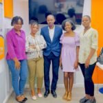 Le staff de l’émission Artécriture et la jeune tiktokeuse populaire d’Haïti, Ariana Miragro Lafond, au studio de la radio Télé Patriarche, . Dimanche 23 novembre 2025.