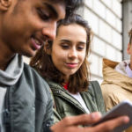 L’Impact des Générations Z et Millennials sur la Société et les Marques